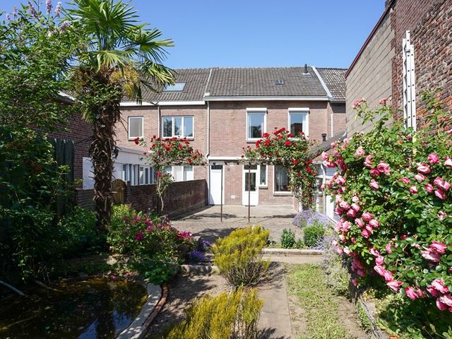 Sint Servatiusweg 31, Maastricht