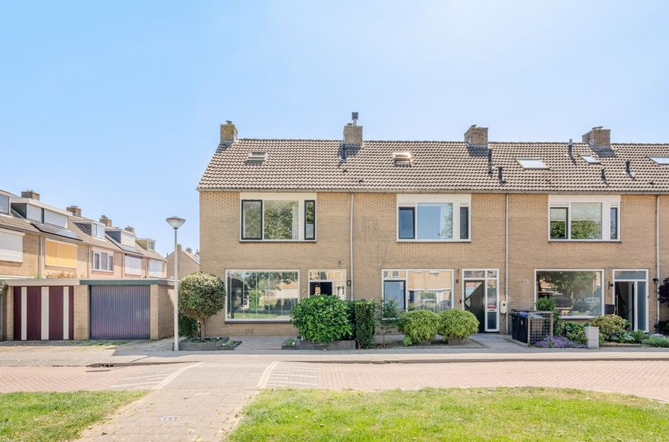 Admiraal Helfrichplein 2