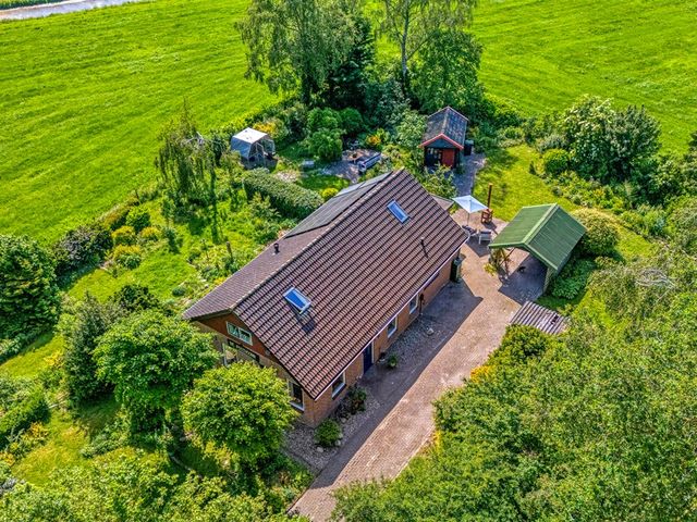 Gedempte Schuinesloot 6, Slagharen