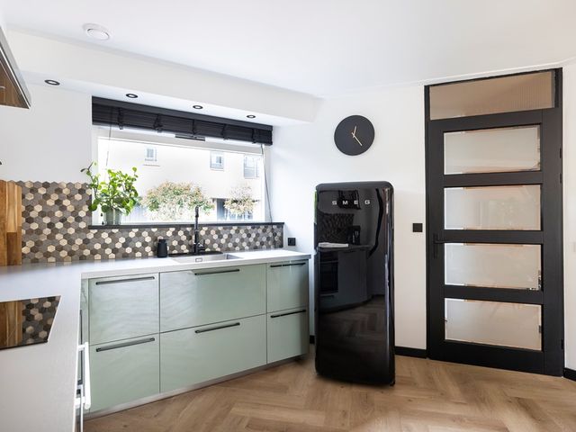 J. Paxtonstraat 41, Velserbroek