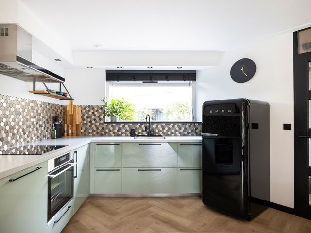 J. Paxtonstraat 41, Velserbroek