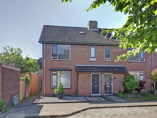 Zilvermeeuw 24, Etten-Leur