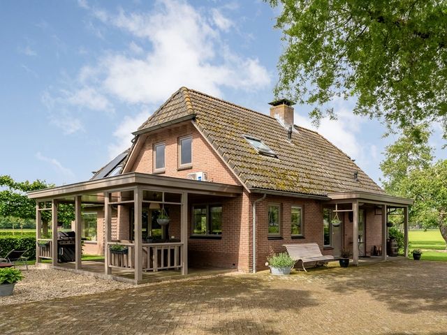 Rheezerveenseweg 10, Heemserveen