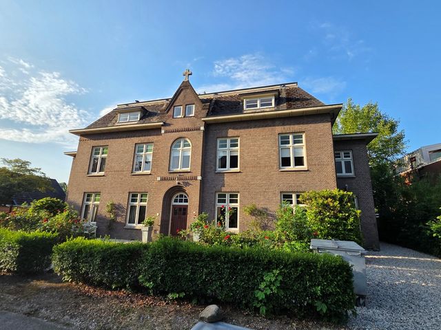 Pastoor Hagenstraat 2, Vaassen