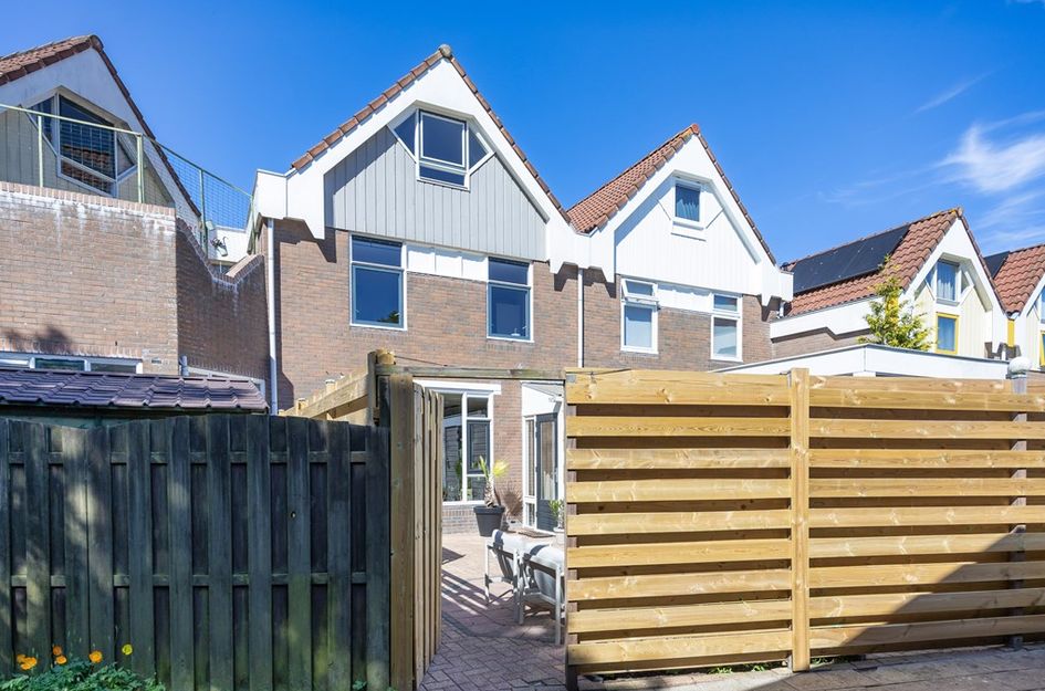 Tjerk Hiddes de Vriesstr 33