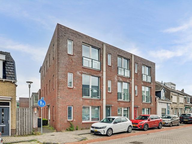 Staringhof 16, Tilburg