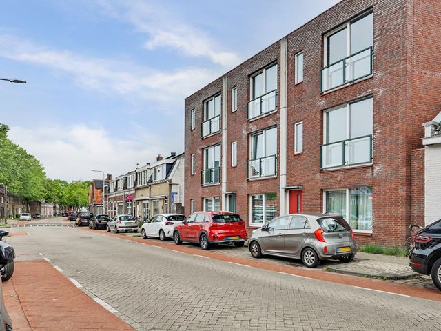 Staringhof 16, Tilburg