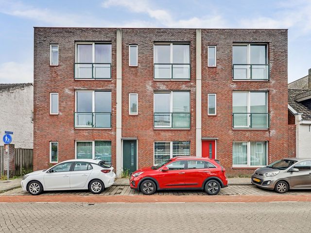 Staringhof 16, Tilburg