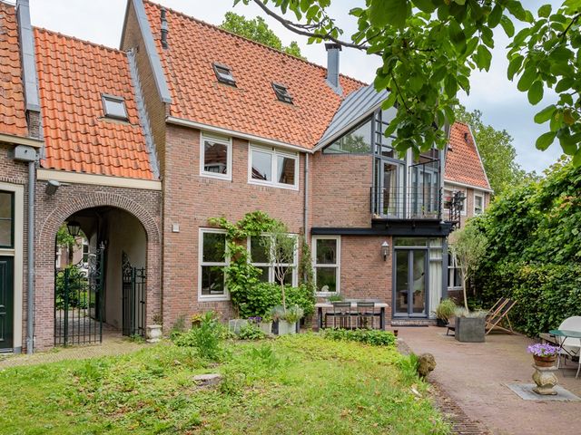 Weeshuistuin 7, Hoorn