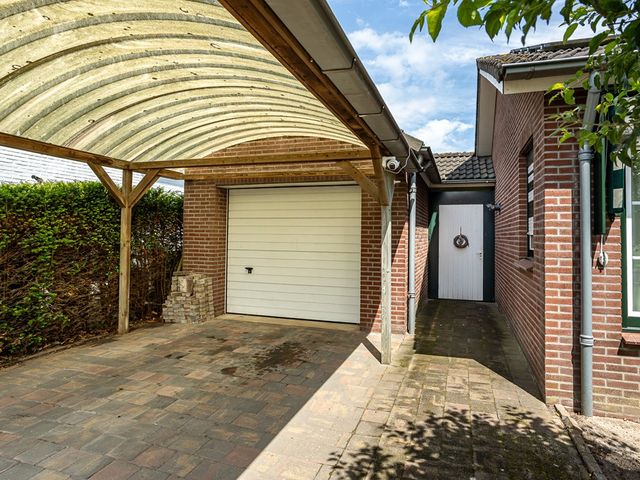 Oudebaan 48, Milsbeek