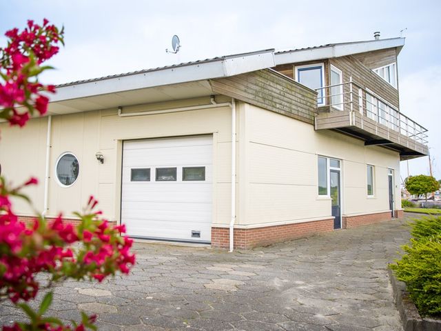 Strânwei 27, Makkum