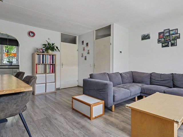 Lijster 7, Oud-Beijerland