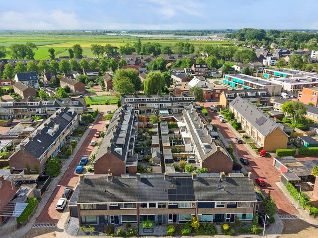 Zwaluwenlaan 30, Rhoon