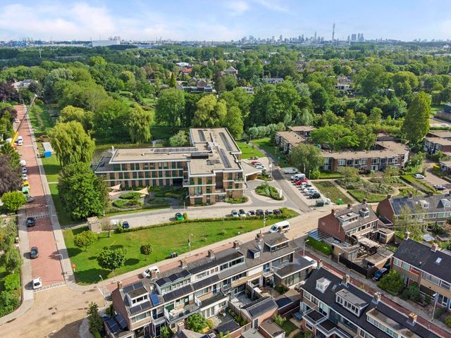 Zwaluwenlaan 30, Rhoon