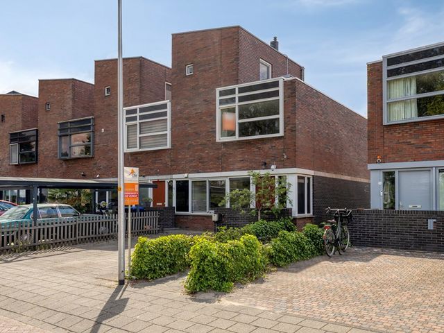 Dijkwacht 104, Leiderdorp
