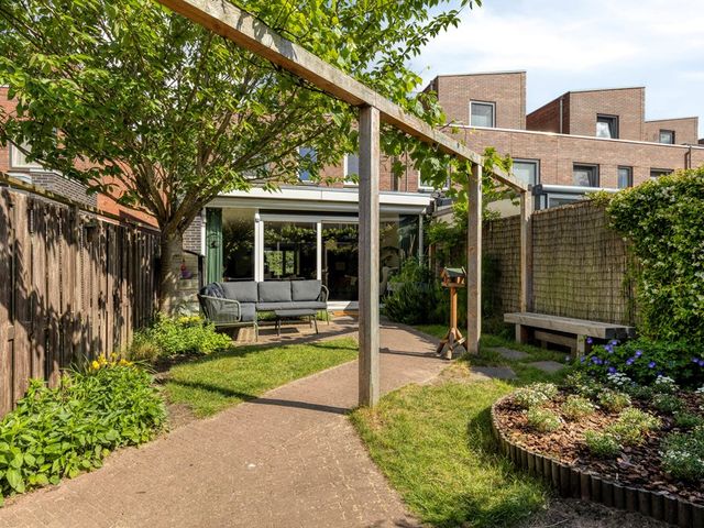 Dijkwacht 104, Leiderdorp