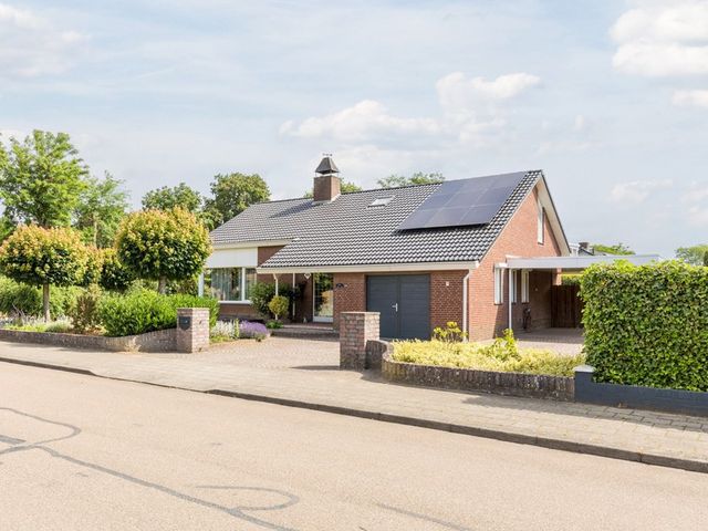 Julianalaan 65, Maasbracht