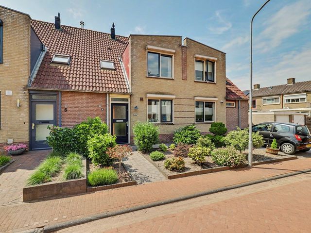 Arnoldus Jacobsstraat 4, Ochten
