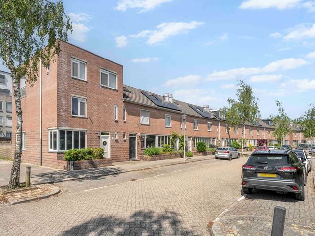 Amerongseberg 33, Utrecht