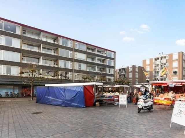 Loosduinse Hoofdplein , 's-Gravenhage