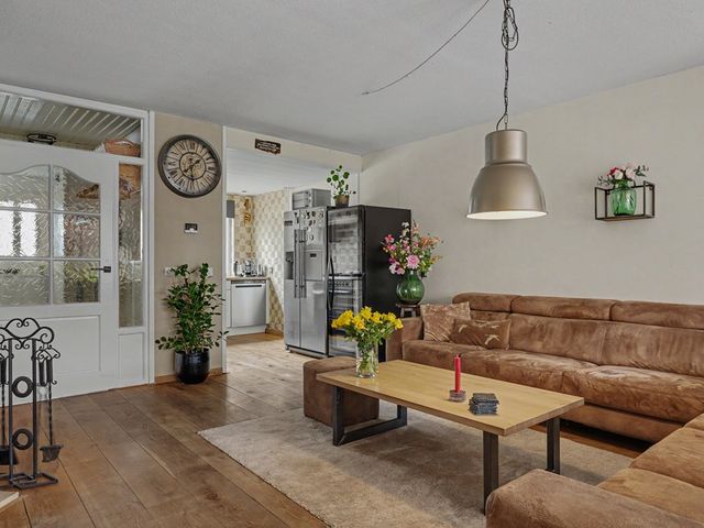 Bremstraat 6, Klaaswaal