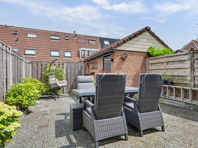 Bremstraat 6, Klaaswaal