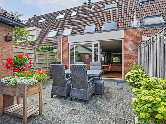 Bremstraat 6, Klaaswaal