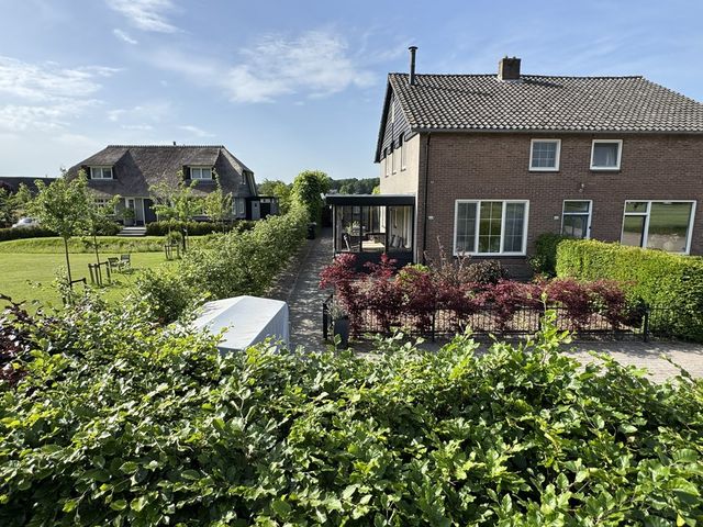 Eerbeekseweg 132, Loenen