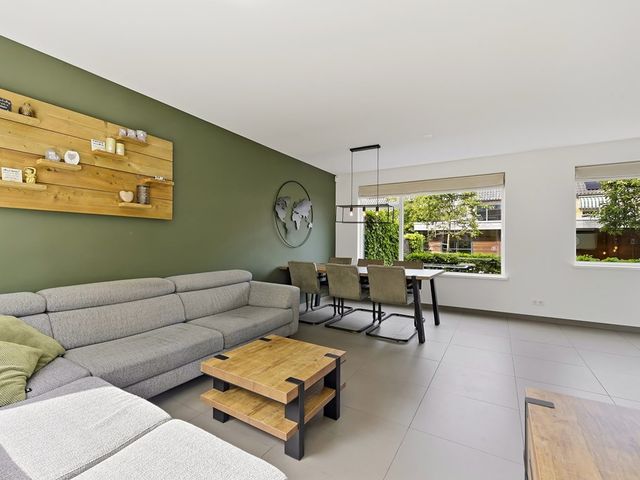 Huis te Veldelaan 49, Maasland