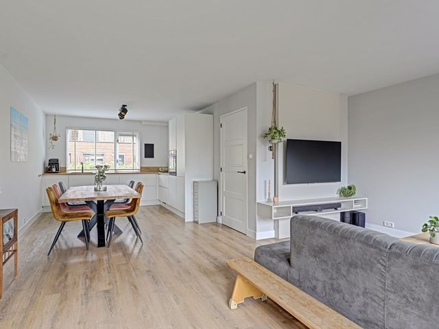 Eem 33, Zeewolde