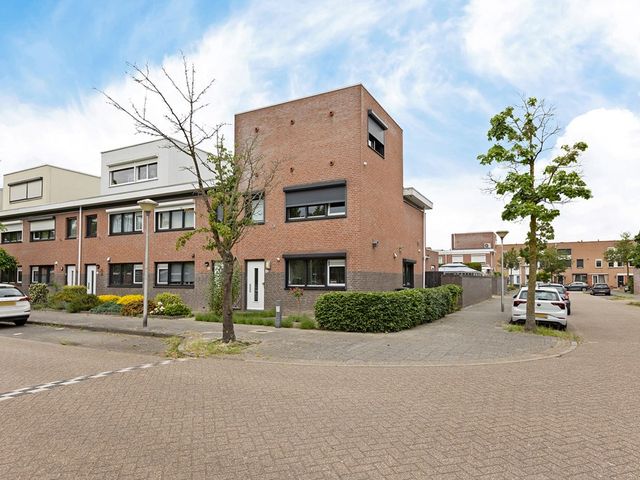 Reiskameraad 48, Eindhoven