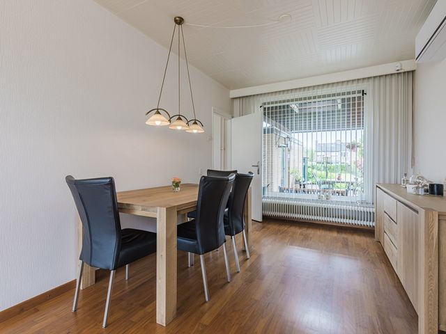 Jan Petersstraat 8, Roosteren