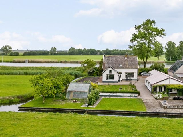 Kanaaldijk 3, Leerbroek