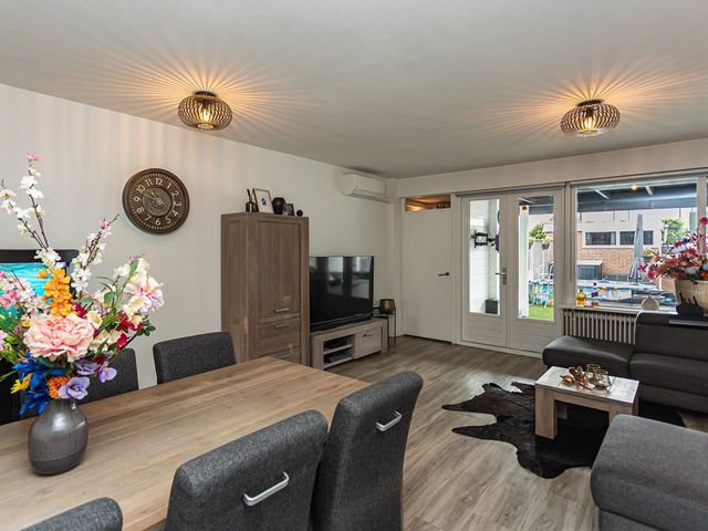 Helfrichstraat 8, Groesbeek