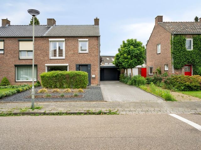Burg de Witstraat 22, Elsloo