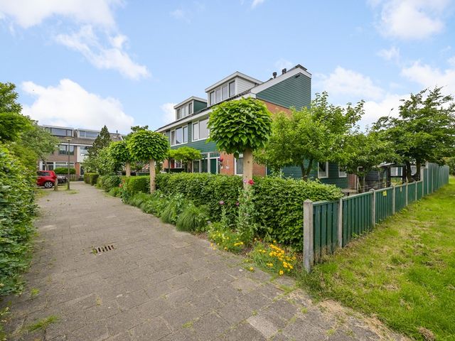 Kemphaanstraat 2, Uitgeest