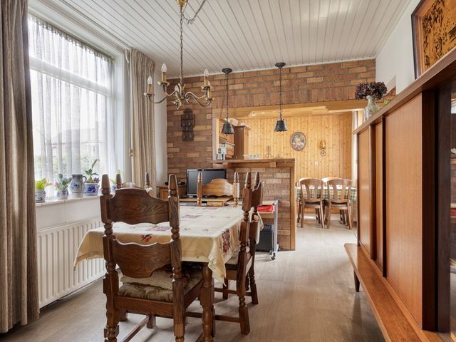 Schubertlaan 33, Roosendaal