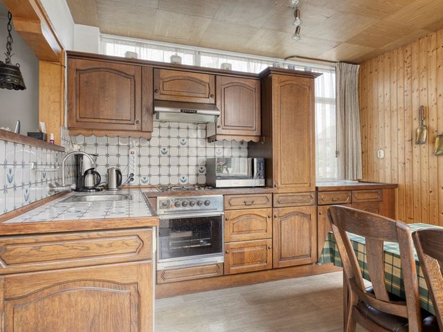 Schubertlaan 33, Roosendaal