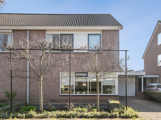 Nachtegaal 8, IJsselmuiden