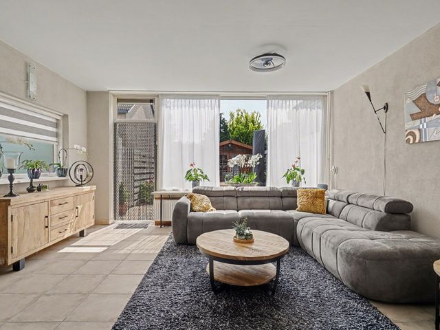 Rietgansstraat 31, Strijen