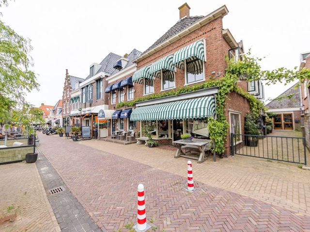 Markt 15, Makkum