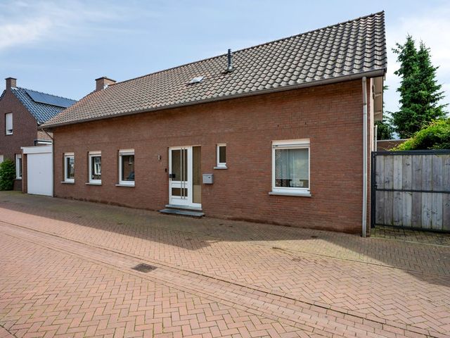 Lindestraat 1, Echt