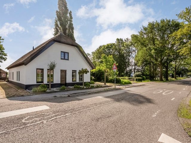 Hoogeveenseweg 21, Schuinesloot