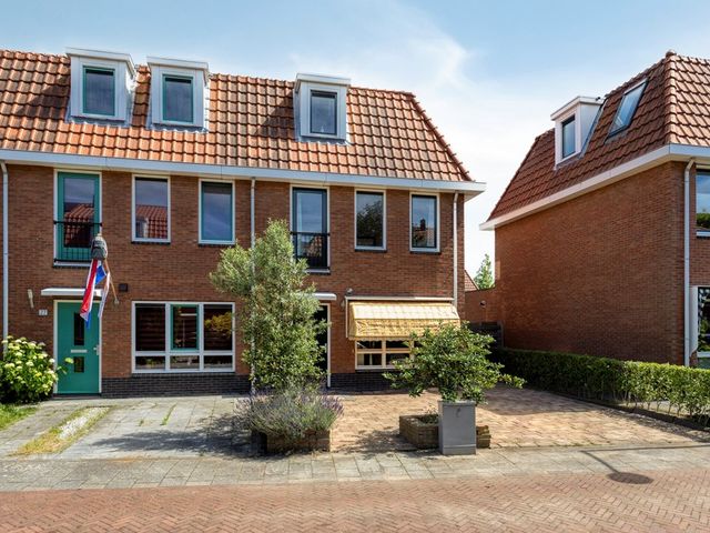 Zandberglaan 25, 's-Gravenhage