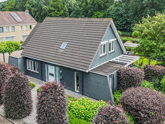 Twente 11, Emmeloord