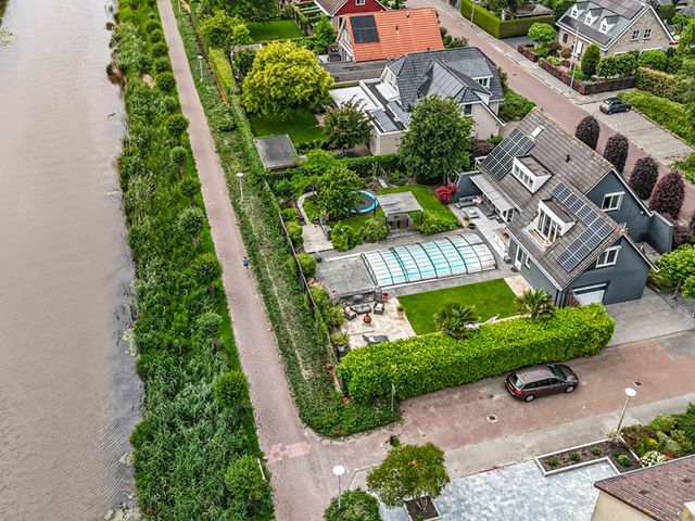 Twente 11, Emmeloord