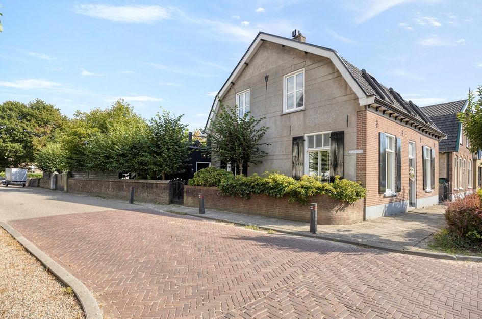 Dorpsstraat 38