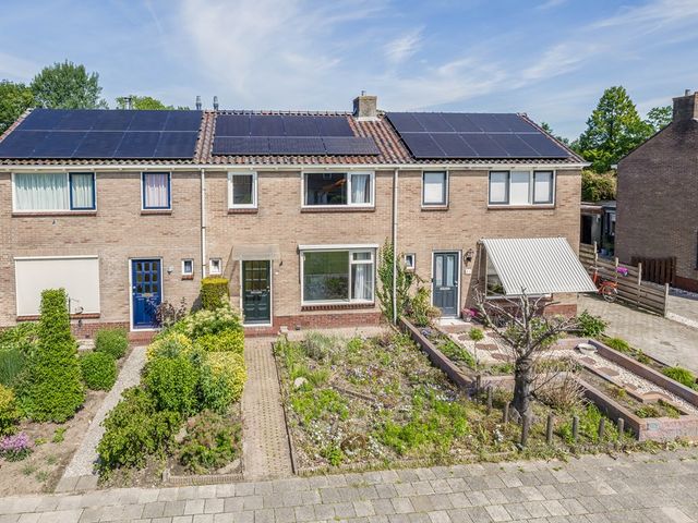 Burg van Wageningenlaan 11, Roden