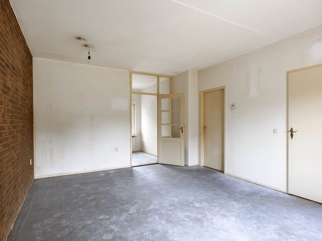 Irenestraat 6, Sebaldeburen