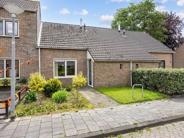 Irenestraat 6, Sebaldeburen